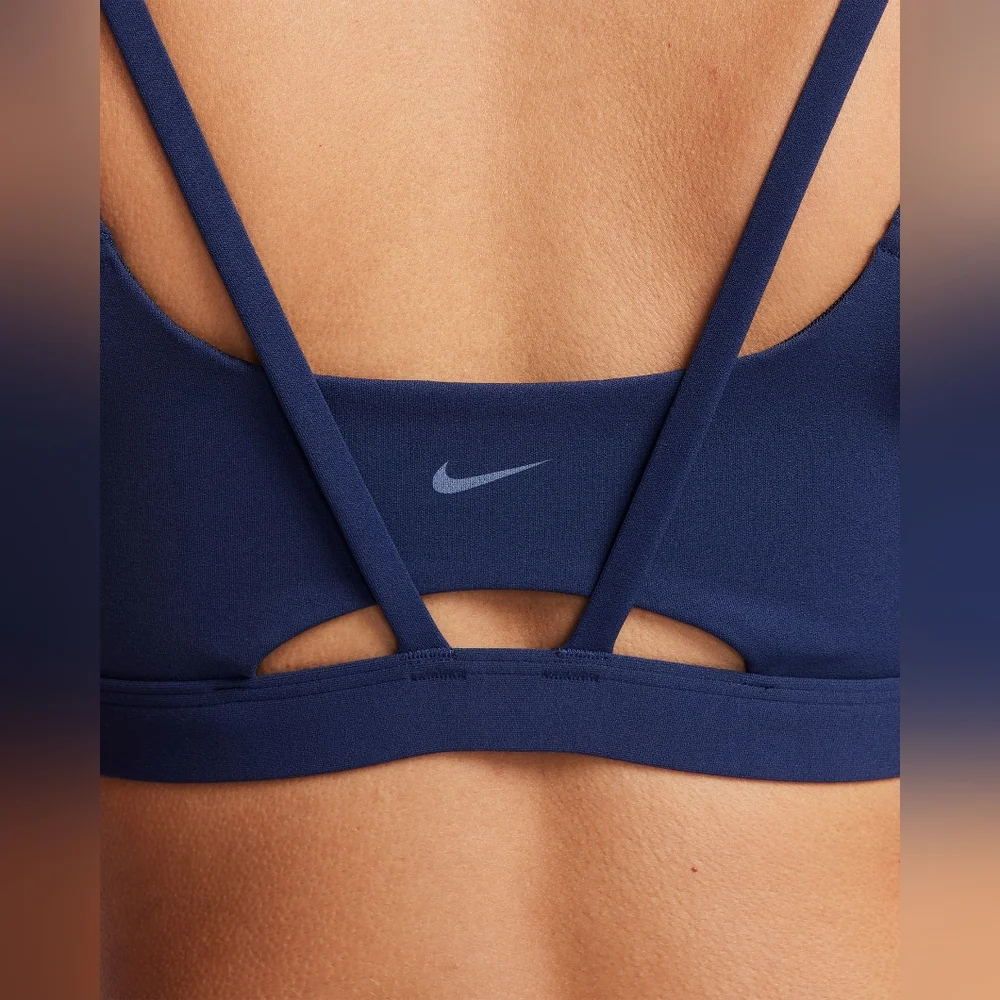 ✨️✨️NWT✨️✨️ Nike Zenvy Strappy Womens Light-Support Padded Sports Bra